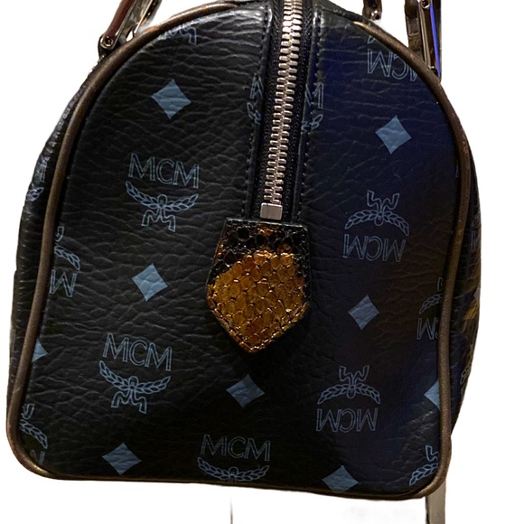 Authentic MCM Visetos Princess Lion Boston Coated Canvas & Leather Bag - Picture 4 of 16